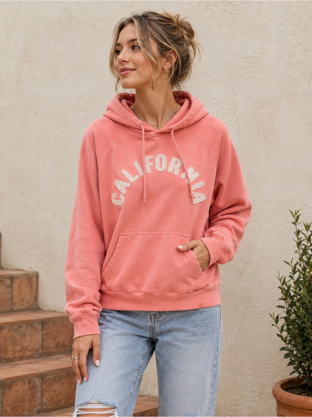 Rue21 y2k Pink 'California' Cropped Hooded Sweatshirt - Women